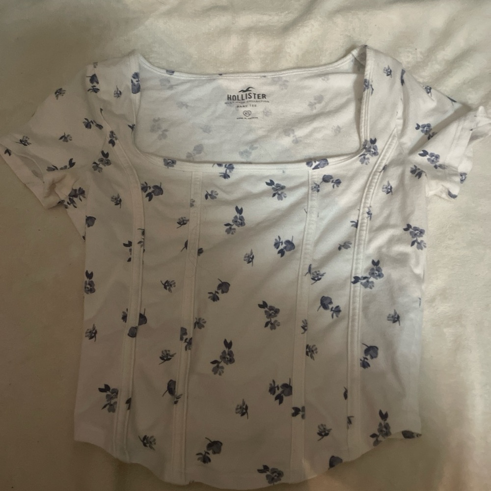 Hollister White and Blue Floral Baby Tee